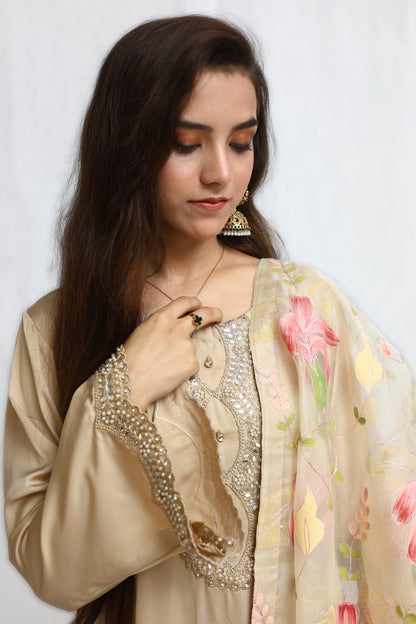 Noor e beige