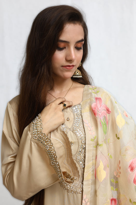 Noor e beige