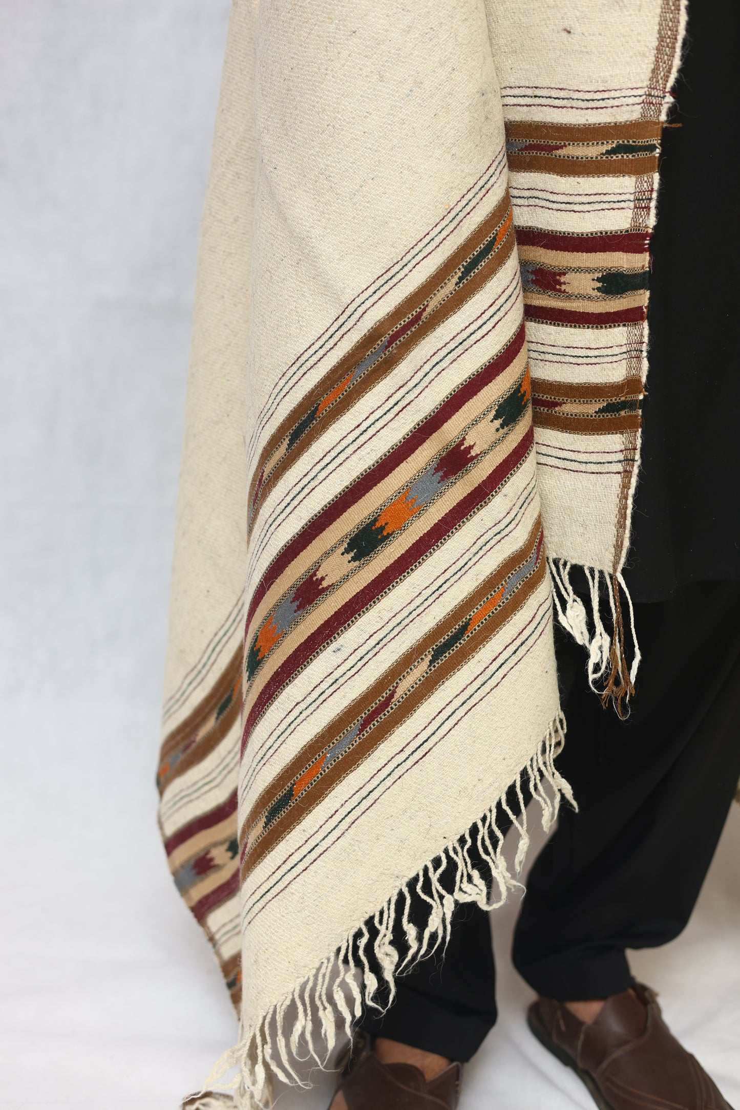 Handcrafted Gilgiti Shawl