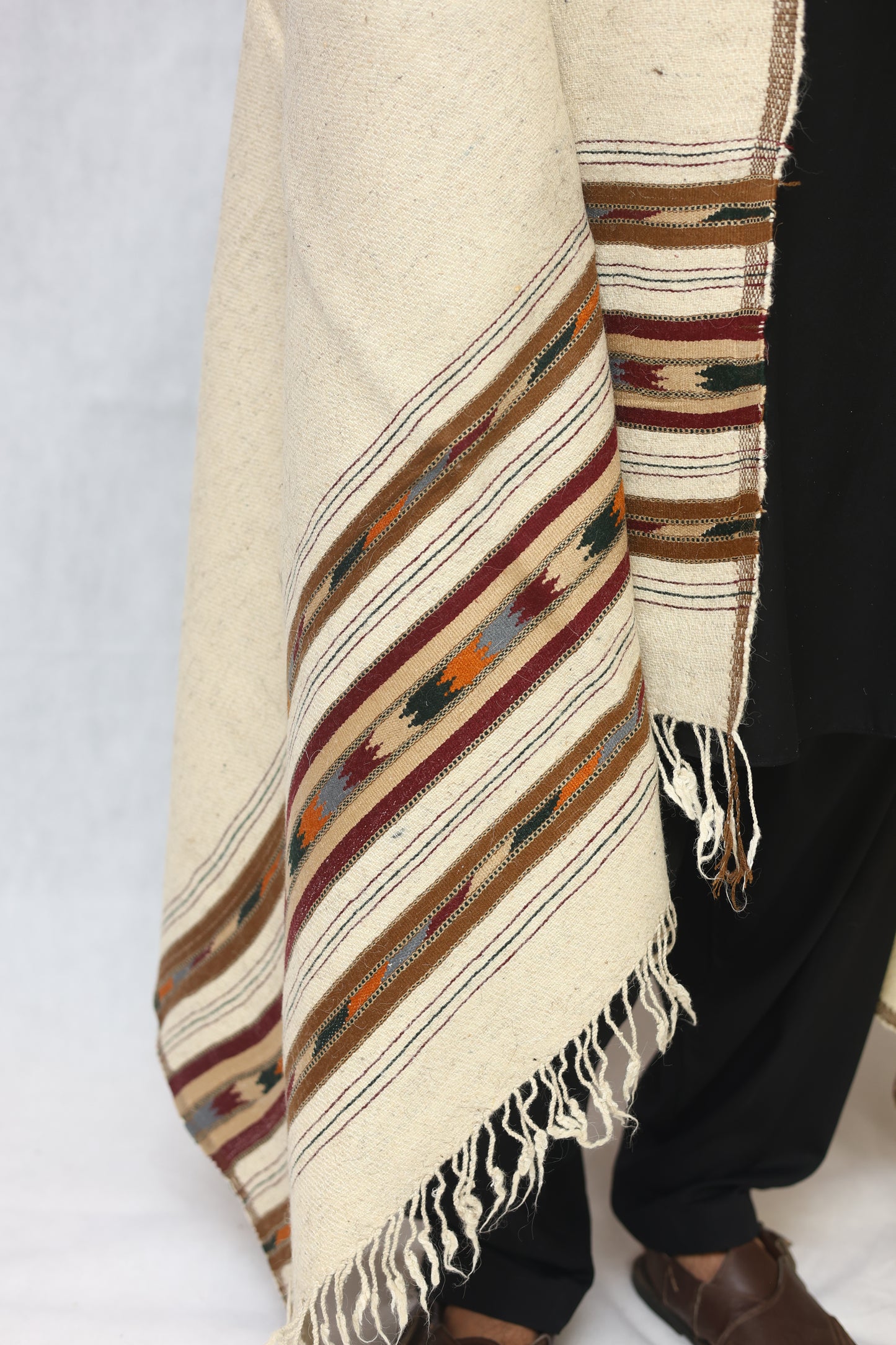 Handcrafted Gilgiti Shawl