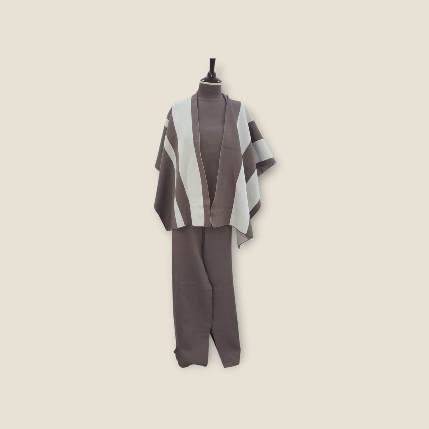 3 Piece Cozy Co-ord Set With Capshal