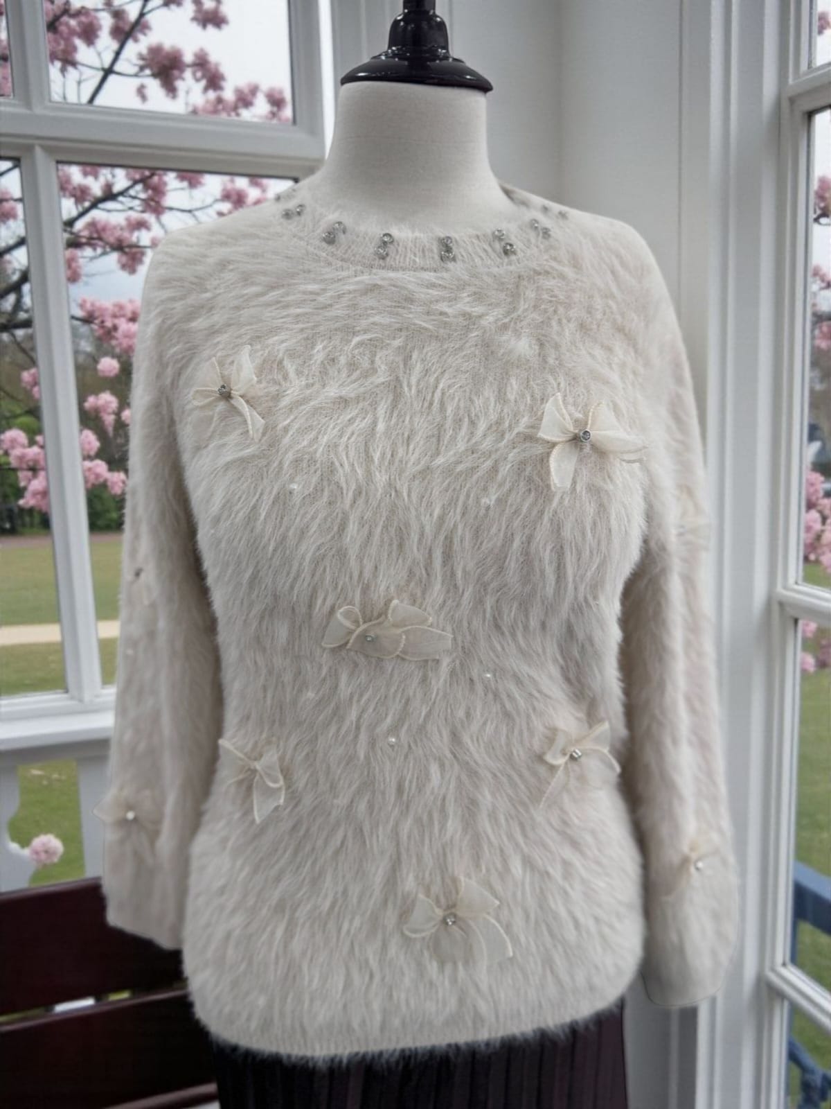 Ribbon Knite Sweater